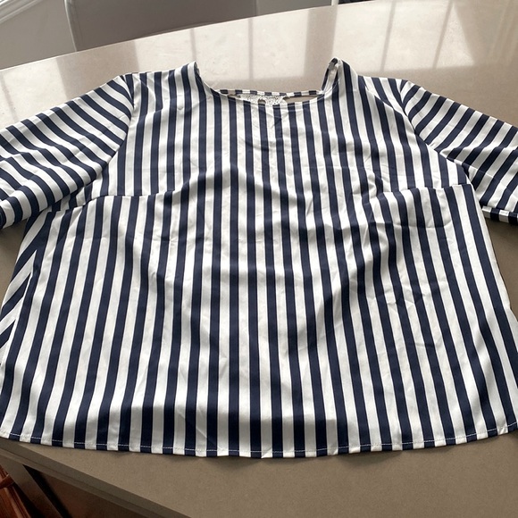Navy blue and white stripped blouse with open back, lace insert piece. - Picture 3 of 4
